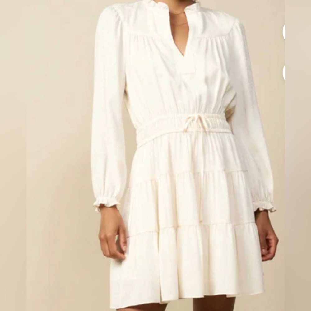 Current Air gathered waist cream dress
Brand New with Tags 
M available